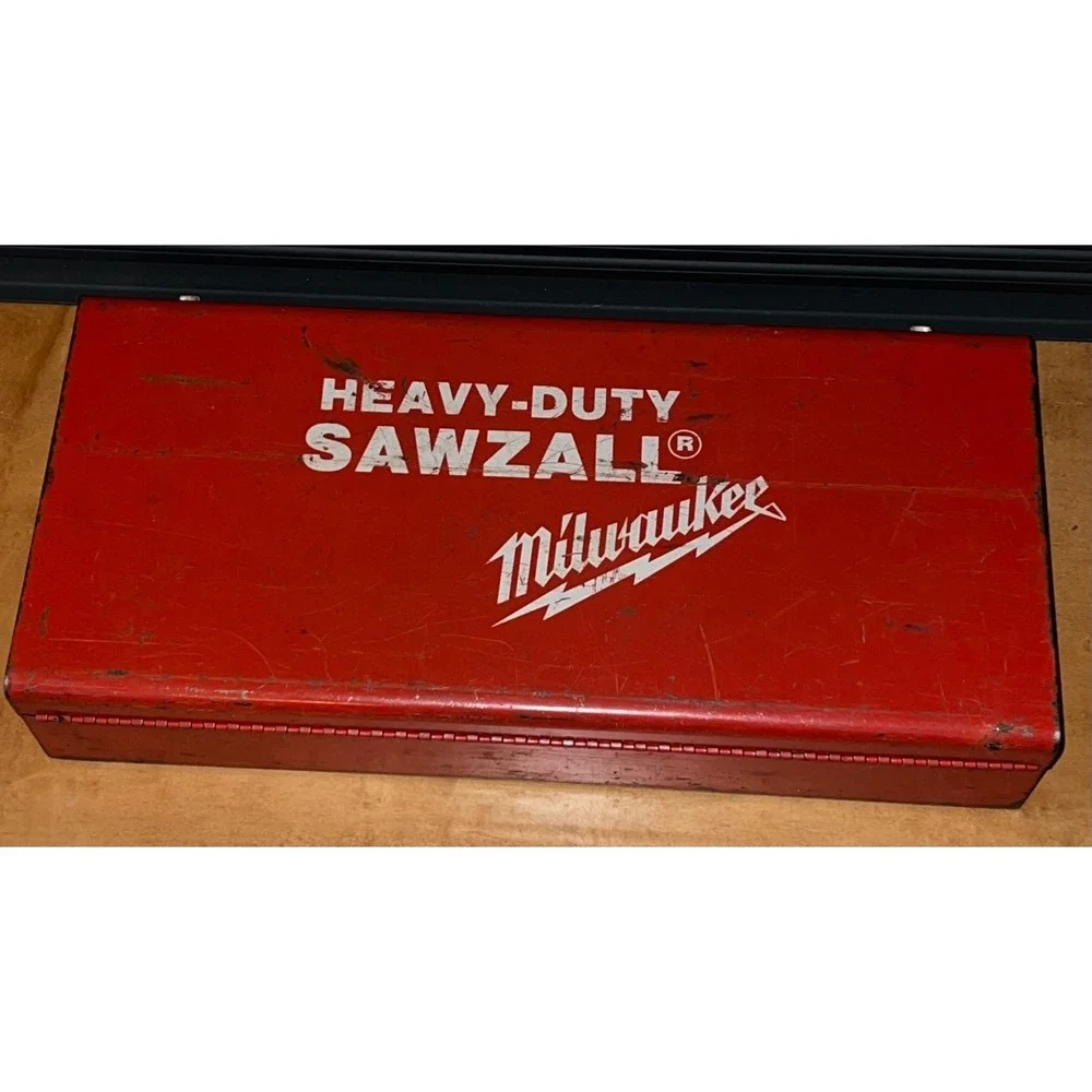 Vintage Milwaukee Heavy-Duty Sawzall‎ Reciprocating Saw 6507 With Case